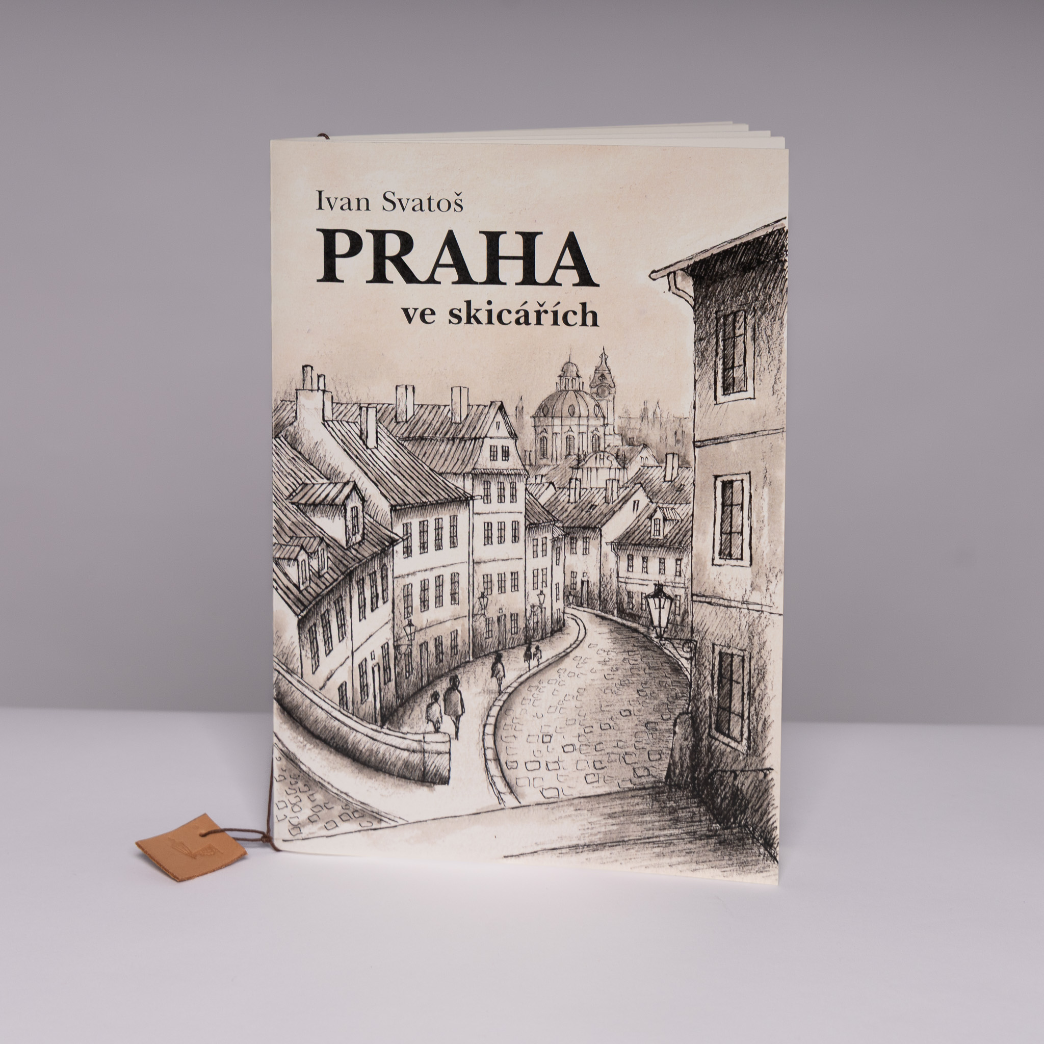 KNIHA Praha ve skicářích s REPRODUKCÍ